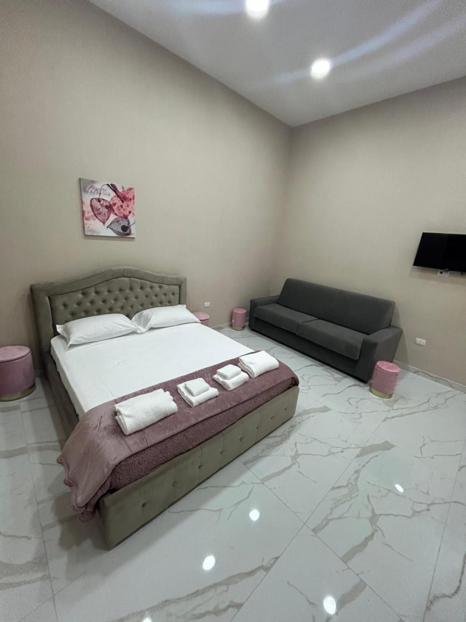 Apartmán Valentino Caracciolo 105 Neapol Exteriér fotografie